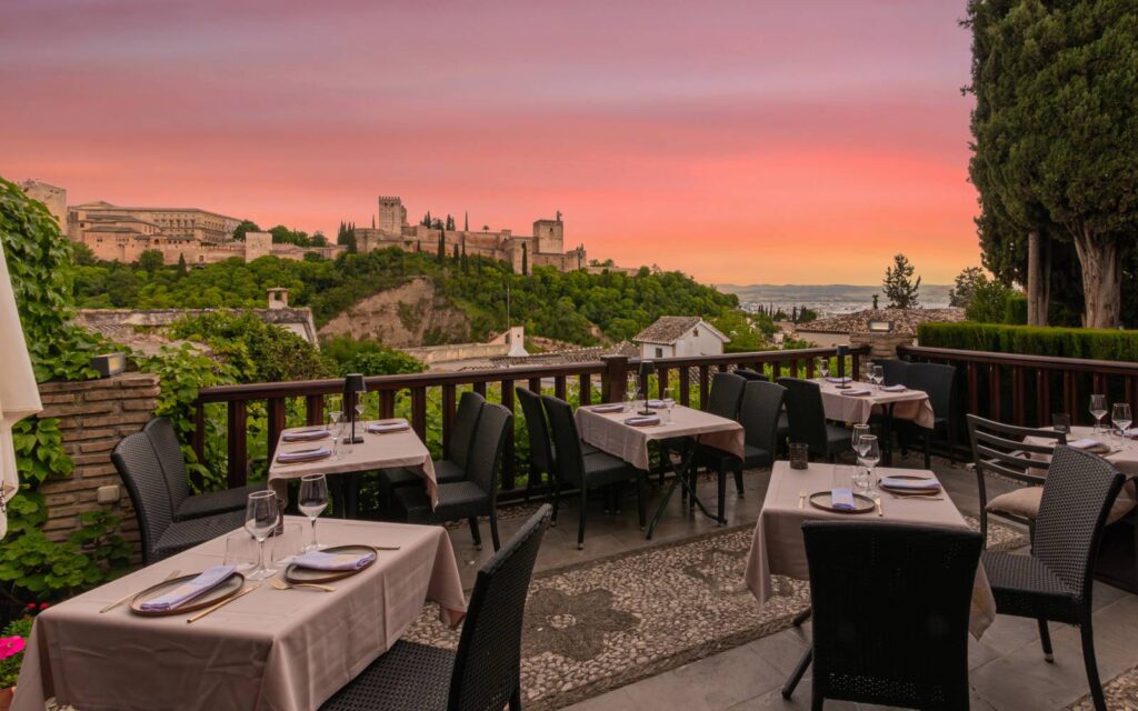 Cena romántica con vistas a la Alhambra