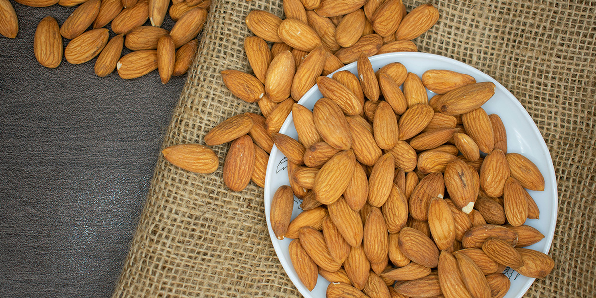 Almendras como seña de identidad del ajoblanco.