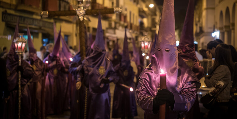 Procesión en las calles de Granada