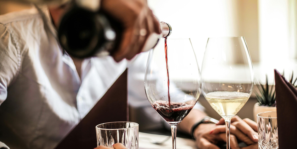 Maridaje exclusivo del Menú Fundación con vinos seleccionados